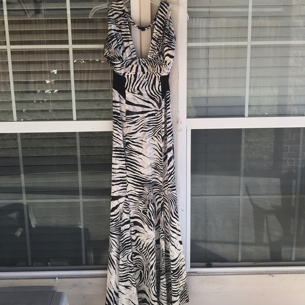 Beautiful Silk Evening Gown!!!😍😍😍